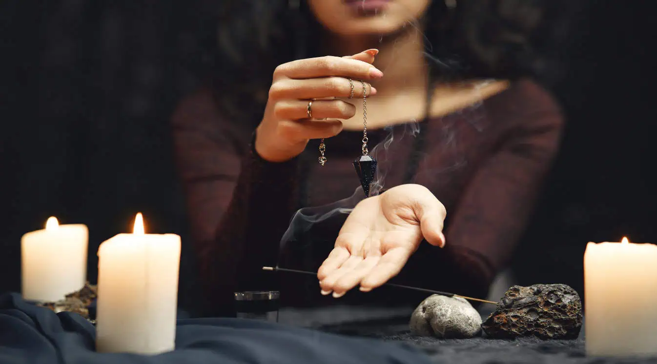 a psychic doing a reading