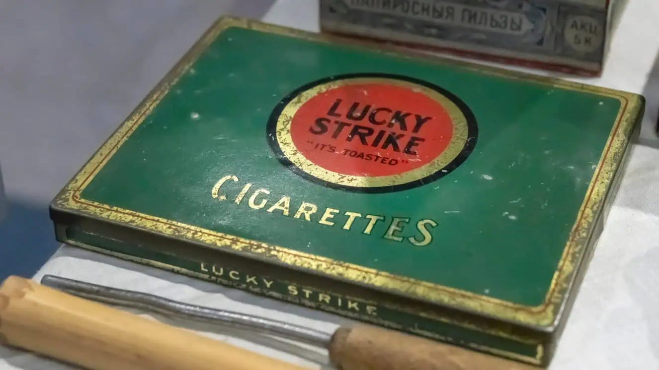 lucky strike cigarettes