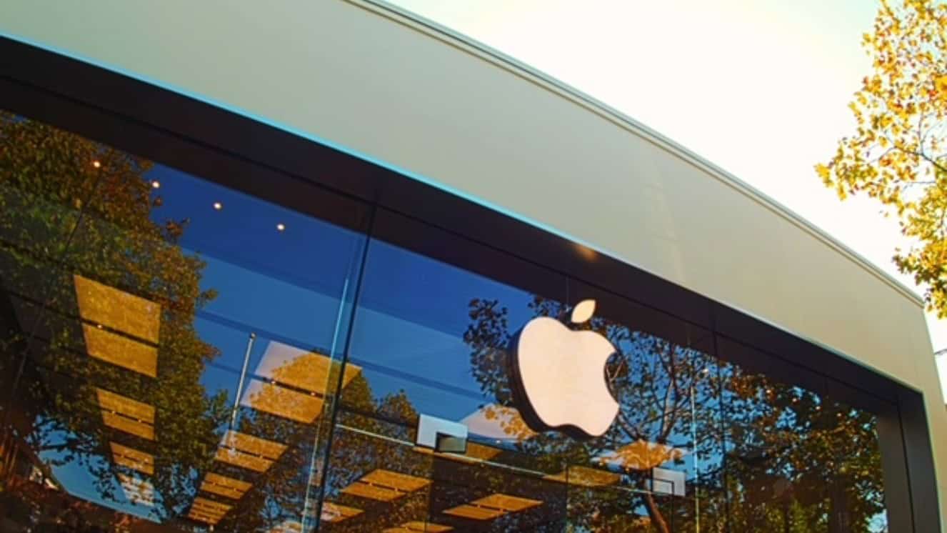The outside of an Apple store and the history behind their involvement in phreaking.