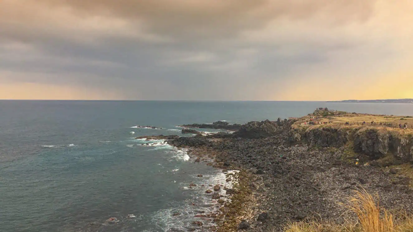 A picture of jeju island.