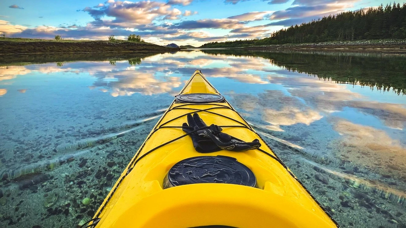 How to plan a USA road trip with kayak on the water.