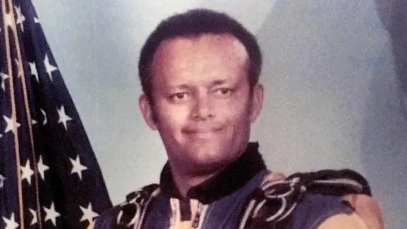 Navy Seal William Goines in uniform.