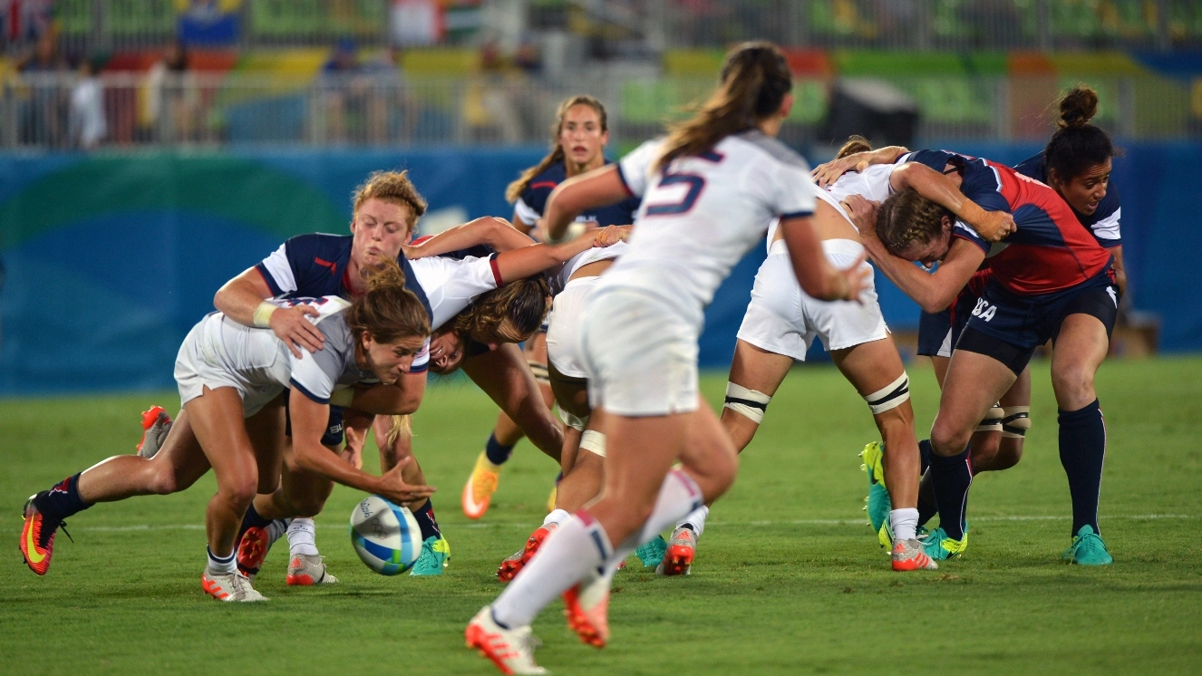 Samantha Sullivan playing on the womens' rugby team.