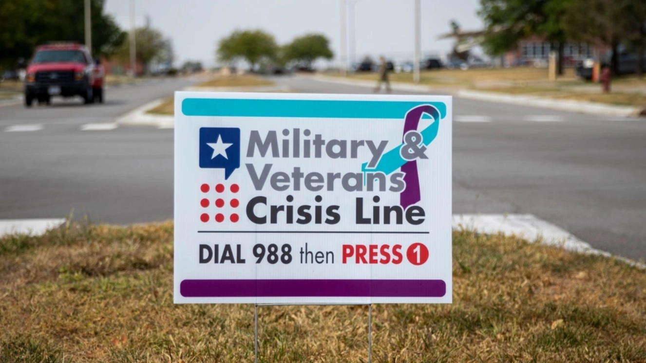 Banner of the Veterans Crisis Hotline.