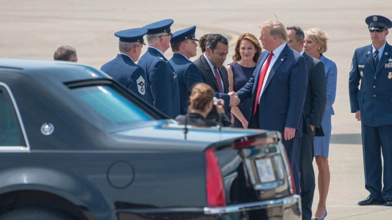 Donald Trump National Guard greets leadership from the Kentucky Air National Guard as he arrives at the 123rd Airlift Wing in Louisville, Ky., Aug. 21, 2019